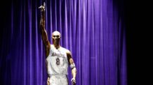 Los Angeles Lakers inauguram estátua em homenagem a Kobe Bryant